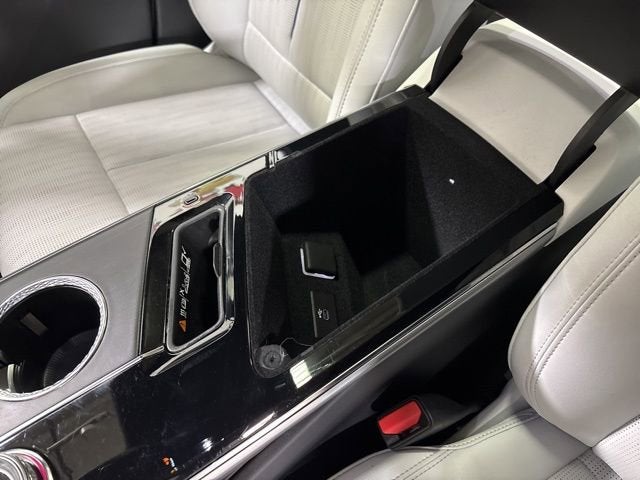 2024 Cadillac LYRIQ Luxury 1