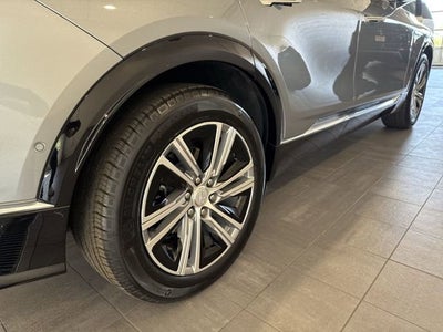2024 Cadillac LYRIQ Luxury 1