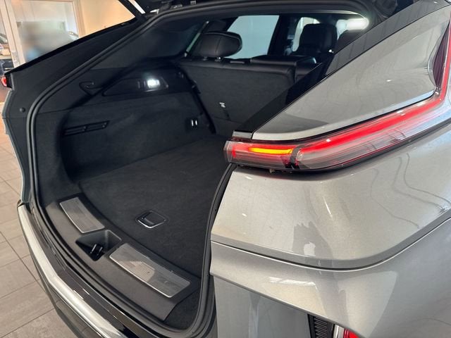 2024 Cadillac LYRIQ Luxury 1