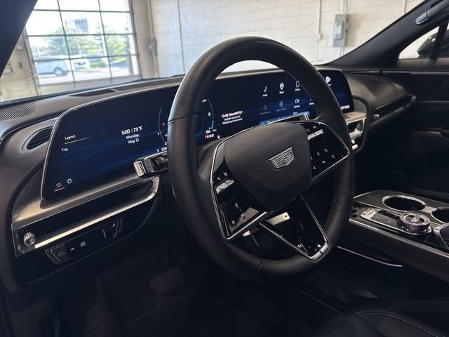 2024 Cadillac LYRIQ Luxury 1