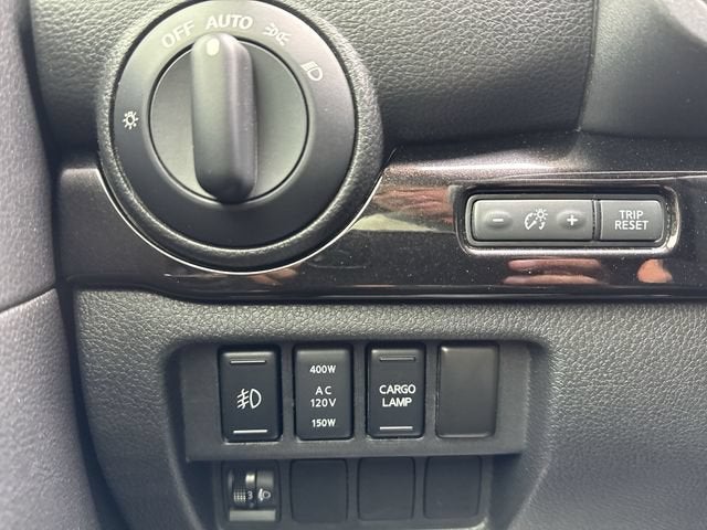 2019 Nissan TITAN SV
