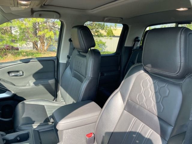 2024 Nissan Frontier SL