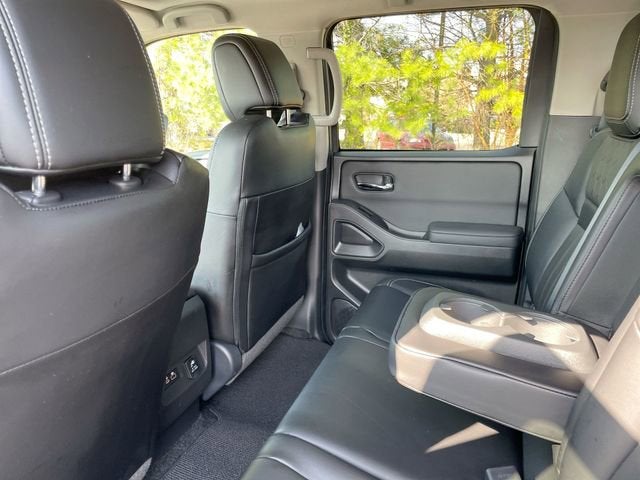 2024 Nissan Frontier SL