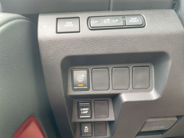 2024 Nissan Frontier PRO-X