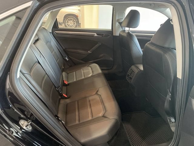 2017 Volkswagen Passat 1.8T SE
