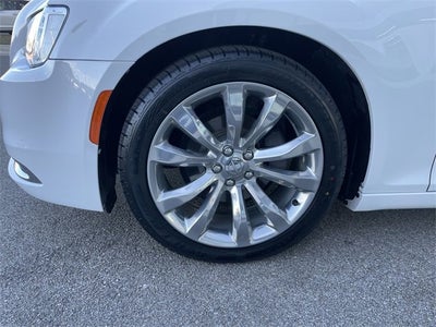 2019 Chrysler 300 Touring L