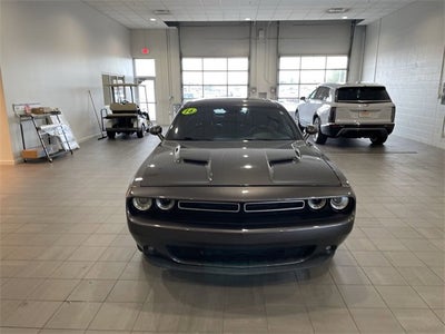 2016 Dodge Challenger SXT Plus