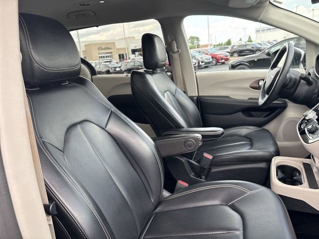 2020 Chrysler Voyager LXI
