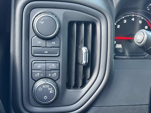 2024 Chevrolet Silverado 2500HD Custom - Photo 26
