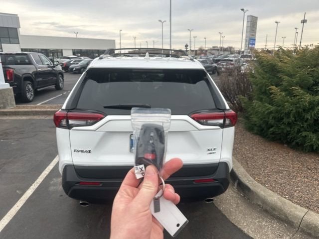2025 Toyota RAV4 XLE