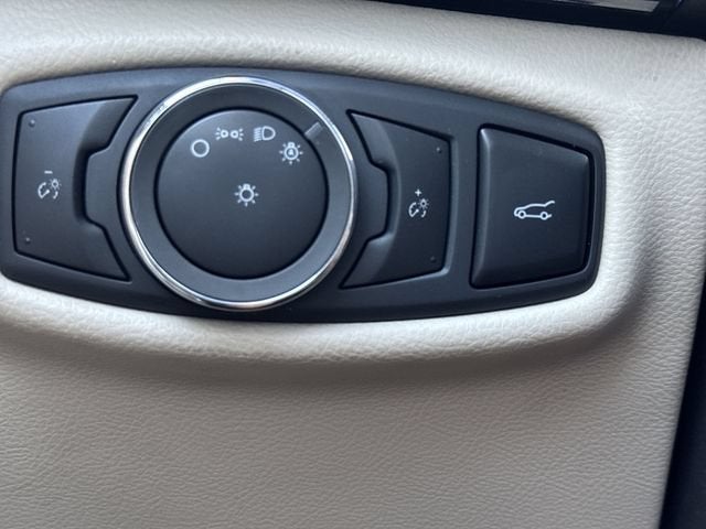 2016 Lincoln MKZ Base