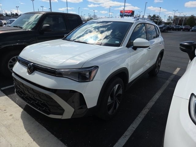 2025 Volkswagen Taos SE