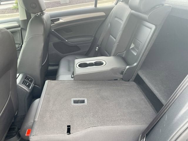 2015 Volkswagen Golf TDI SE 4-Door