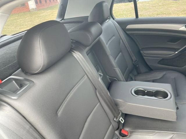 2015 Volkswagen Golf TDI SE 4-Door