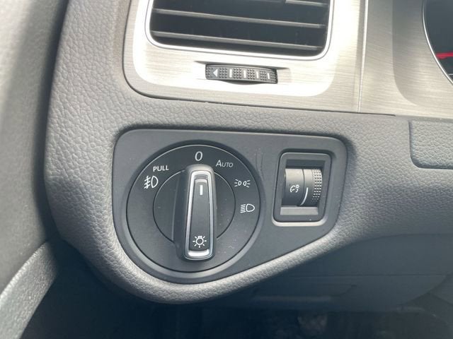 2015 Volkswagen Golf TDI SE 4-Door