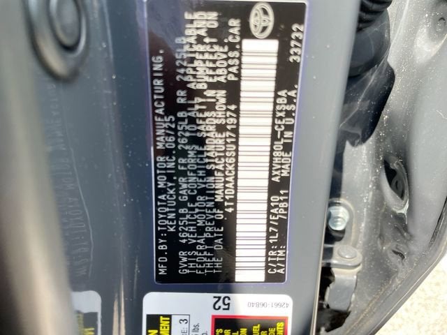 2025 Toyota Camry SE