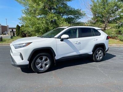 2022 Toyota RAV4 Hybrid XLE