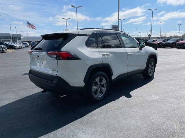 2022 Toyota RAV4 Hybrid XLE