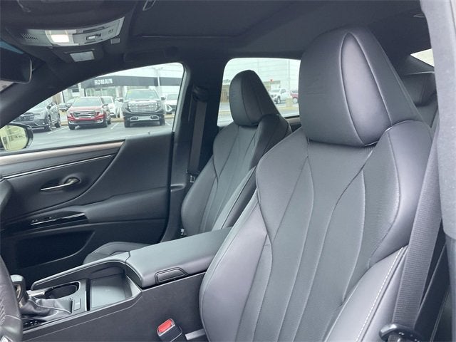 2023 Lexus ES 350 F SPORT Handling