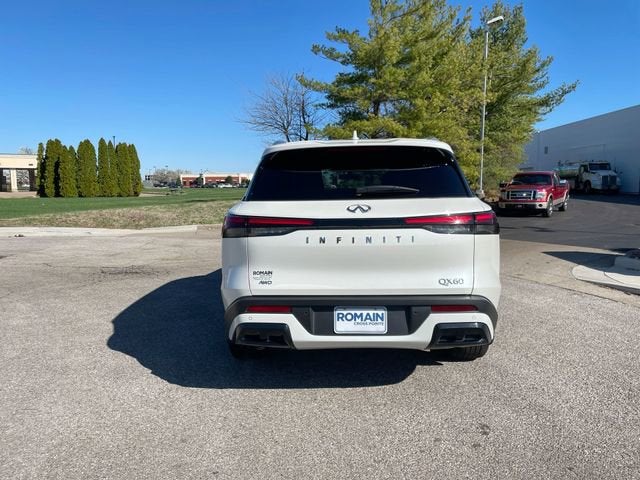 2025 INFINITI QX60 LUXE