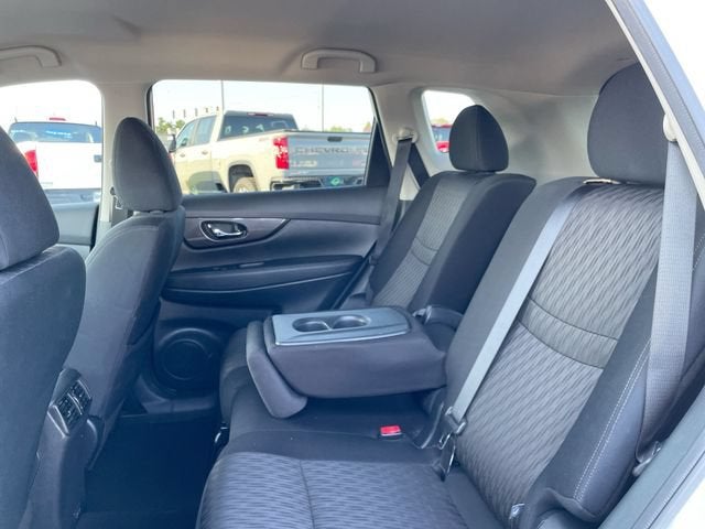 2020 Nissan Rogue SV - Photo 13