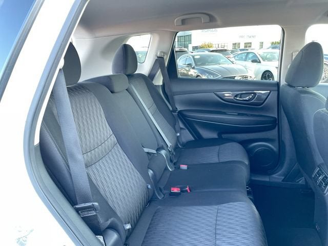 2020 Nissan Rogue SV - Photo 15