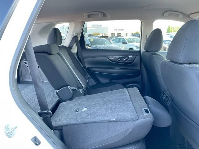 2020 Nissan Rogue SV - Photo 16