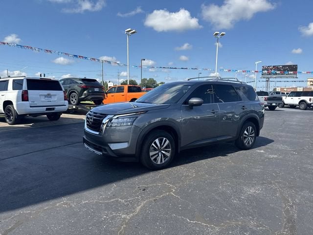 2025 Nissan Pathfinder SL
