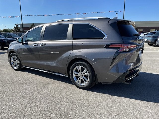 2023 Toyota Sienna Platinum