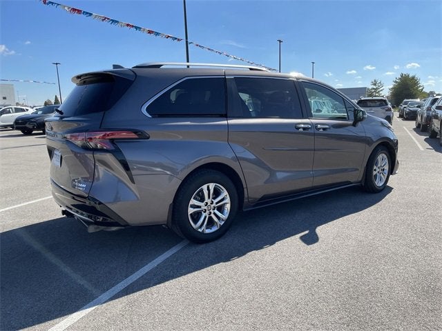 2023 Toyota Sienna Platinum