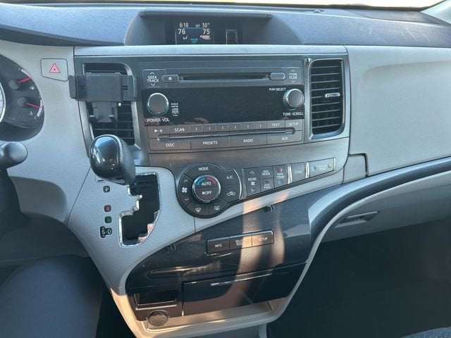 2011 Toyota Sienna SE