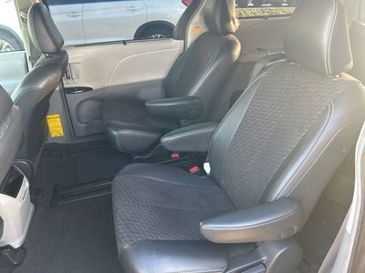 2011 Toyota Sienna SE