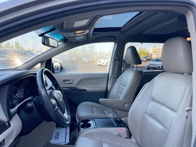 2015 Toyota Sienna XLE