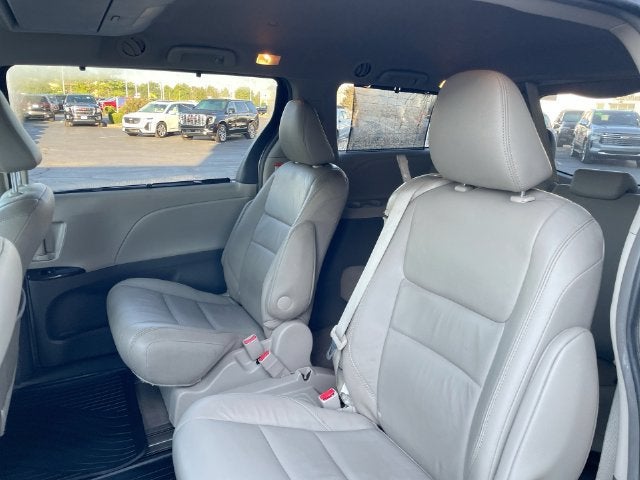 2015 Toyota Sienna XLE