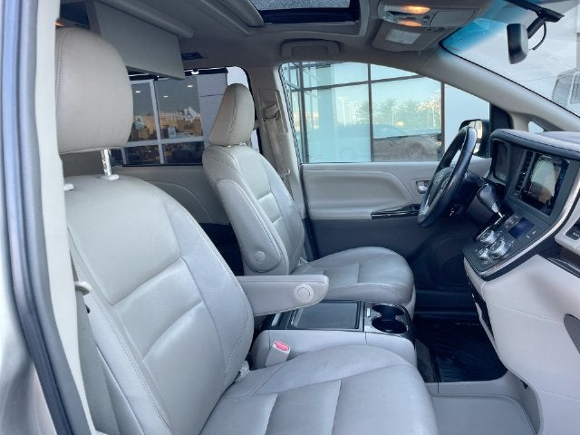 2015 Toyota Sienna XLE