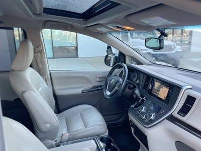 2015 Toyota Sienna XLE