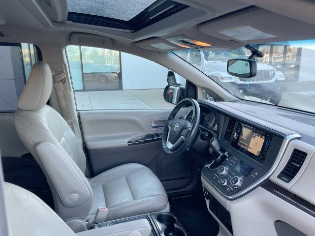 2015 Toyota Sienna XLE
