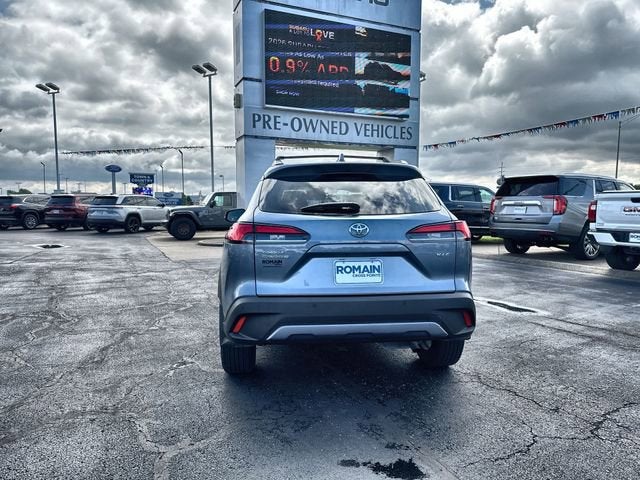 2024 Toyota Corolla Cross XLE
