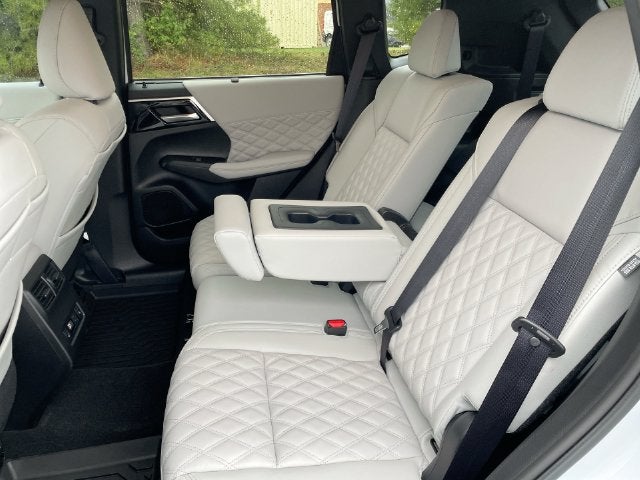 2024 Mitsubishi Outlander SEL