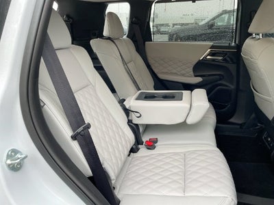 2024 Mitsubishi Outlander SEL