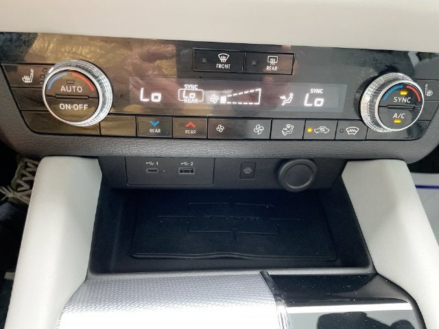 2024 Mitsubishi Outlander SEL