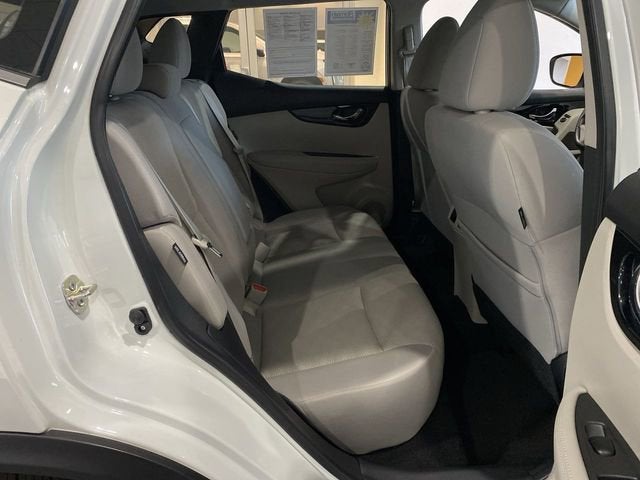 2021 Nissan Rogue Sport SV FWD Xtronic CVT