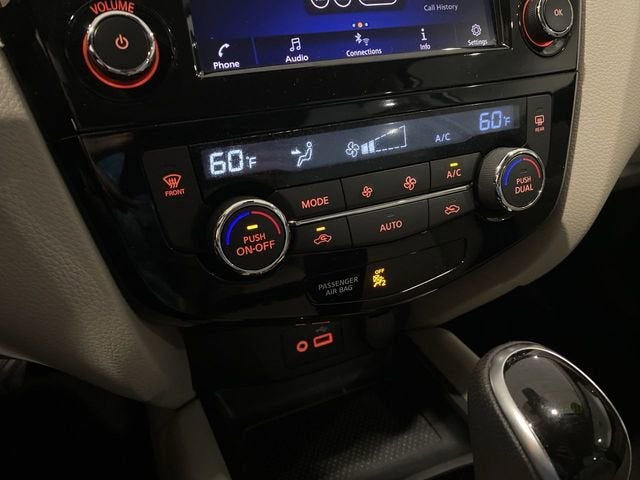 2021 Nissan Rogue Sport SV FWD Xtronic CVT