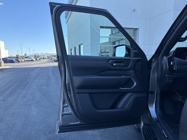 2025 Nissan Armada Platinum 4WD