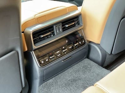 2026 Lexus LX 700h Luxury