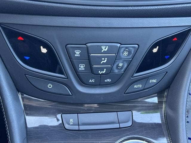 2020 Buick Envision Essence - Photo 24