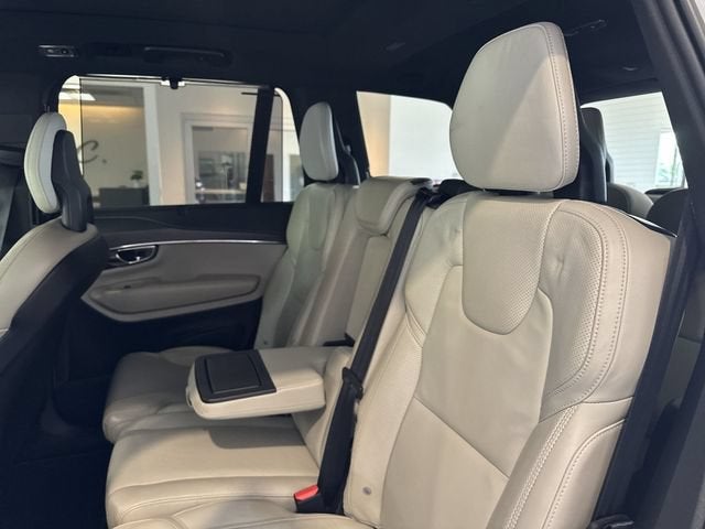 2020 Volvo XC90 T6 R-Design 7 Passenger