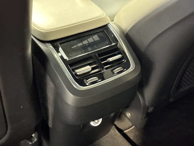 2020 Volvo XC90 T6 R-Design 7 Passenger
