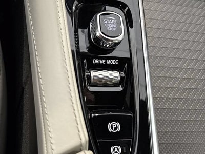 2020 Volvo XC90 T6 R-Design 7 Passenger