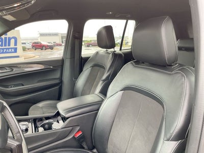 2022 Jeep Grand Cherokee Altitude